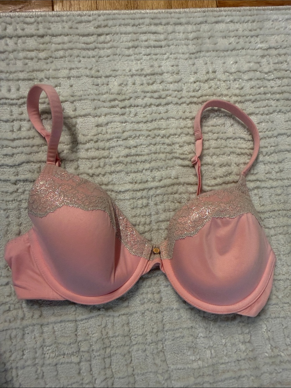 Victoria’s Secret Women’s Pink Lace Trim Underwire Bra